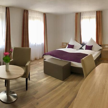 A Lotus Hotel 뵈브링엔 외부 사진